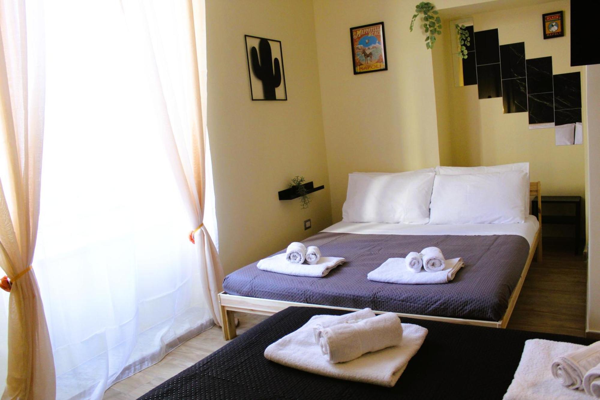 Blackwoody Contemporary Rooms - Napoli Centro Storico Via Toledo Dış mekan fotoğraf